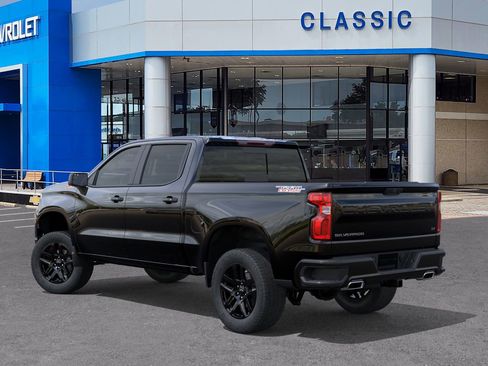 New 2026 Chevrolet Silverado 1500 LT Trail Boss w/ Convenience Package II image 3