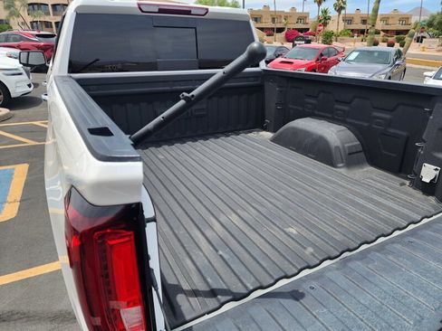 Used 2024 GMC Sierra 1500 SLT RWD image 18