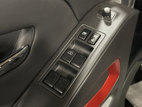 Used 2024 Nissan Frontier PRO-4X w/ Off-Road Protection Package image 9