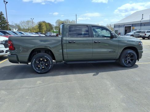 New 2026 RAM 1500 Express AWD/4WD image 4