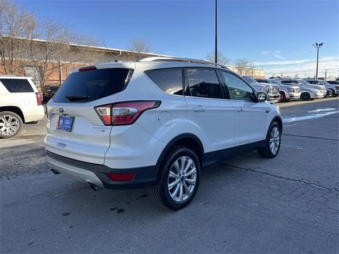 Used 2017 Ford Escape Titanium image 3