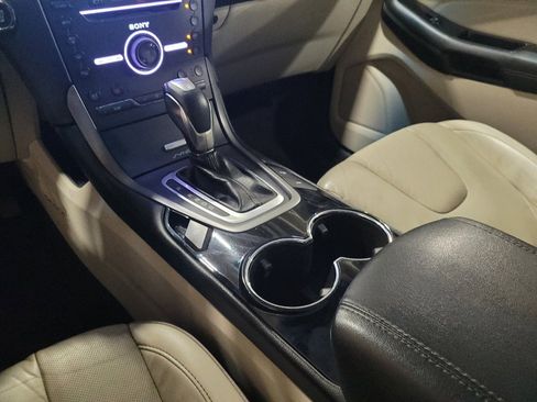 Used 2016 Ford Edge Titanium w/ Equipment Group 302A AWD/4WD image 26