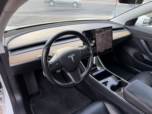 Used 2019 Tesla Model 3 Performance image 11
