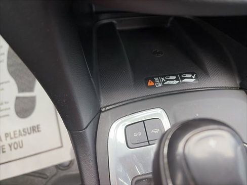 Used 2019 Chevrolet Equinox Premier AWD/4WD image 16