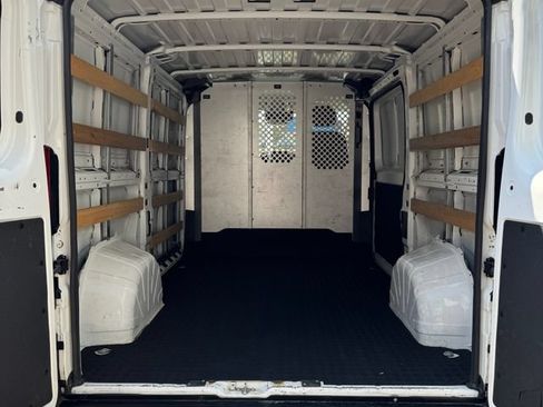 Used 2025 RAM ProMaster 2500 w/ U-Haul Equipment Group FWD image 11