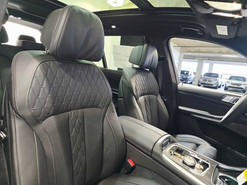 New 2026 BMW X7 M60i AWD/4WD image 27