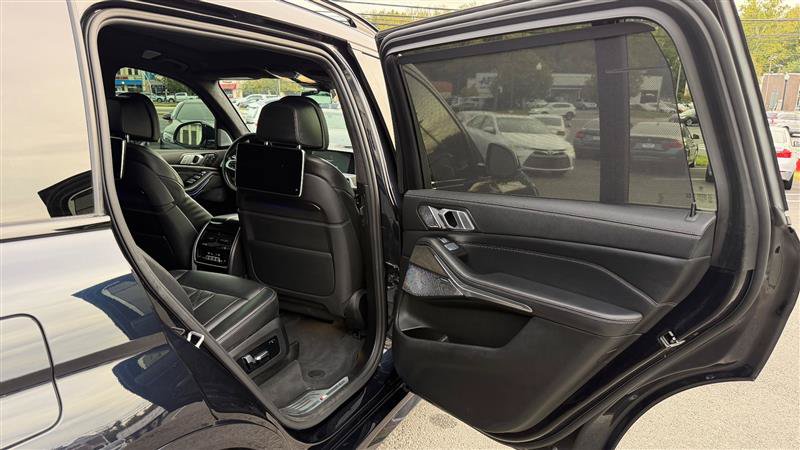 Used 2019 BMW X7 xDrive50i w/ Dynamic Handling Package AWD/4WD image 39