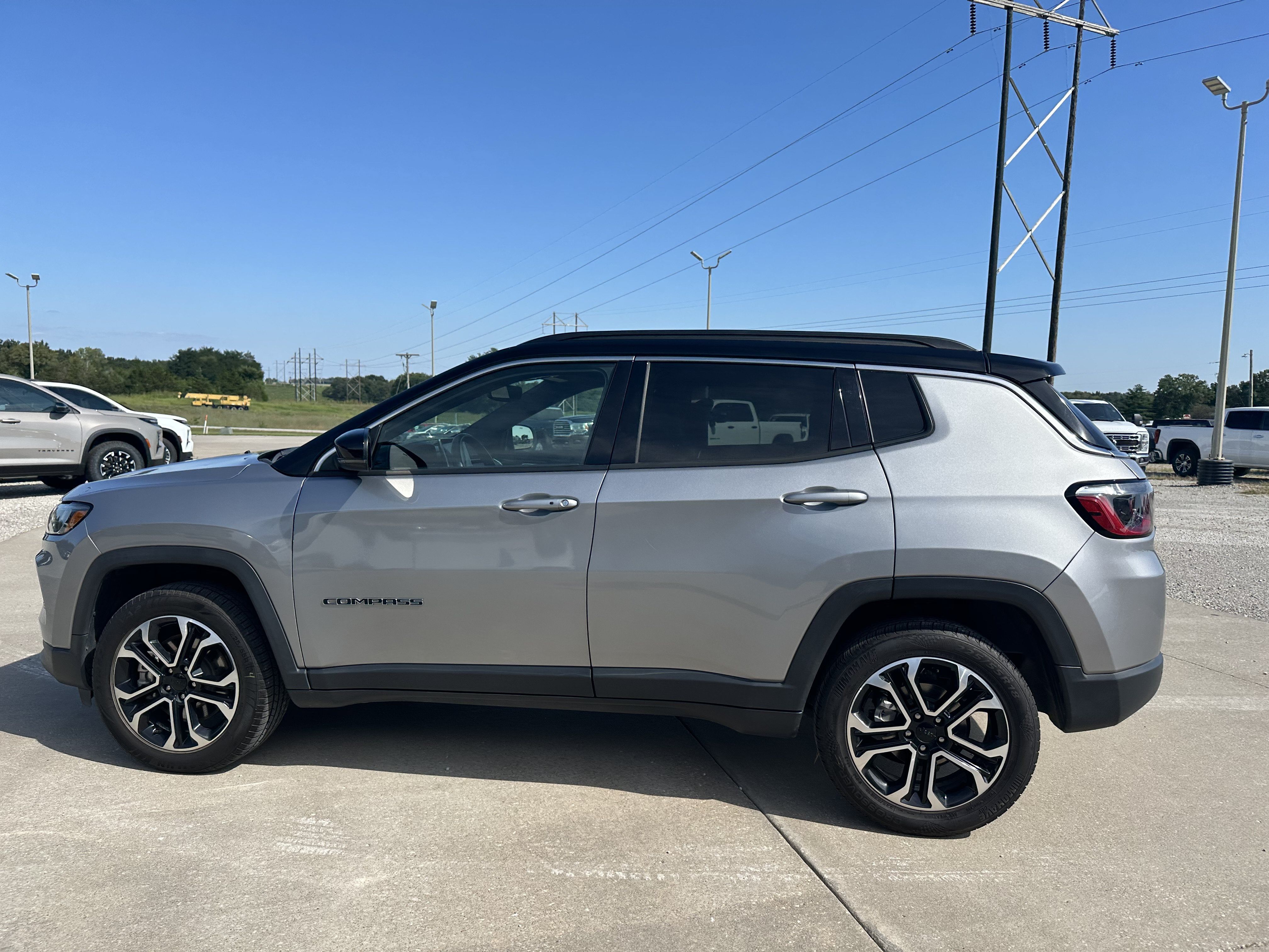 Used 2024 Jeep Compass Limited AWD/4WD image 7