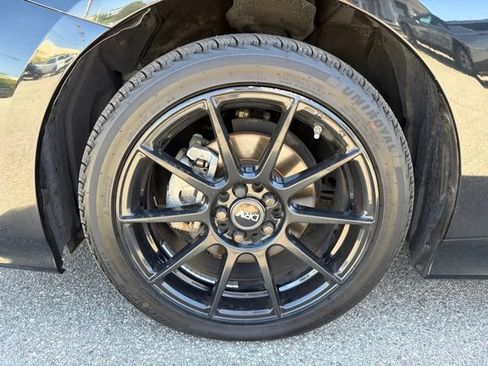 Used 2020 Toyota Prius Prime LE w/ Carpet Mat Package FWD image 21