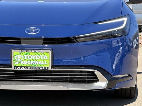 New 2026 Toyota Prius Plug-In Hybrid FWD image 6