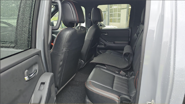 Used 2024 Nissan Frontier PRO-4X w/ Pro Premium Package AWD/4WD image 11