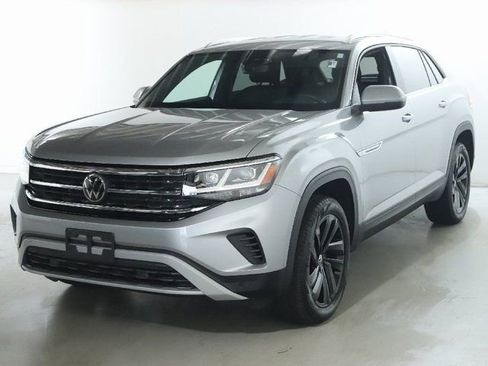 Used 2023 Volkswagen Atlas Cross Sport SE w/ Black Wheel Package image 1