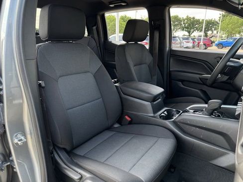 Used 2024 Chevrolet Colorado Trail Boss w/ Technology Package AWD/4WD image 29