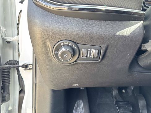Used 2025 Jeep Compass Trailhawk AWD/4WD image 20