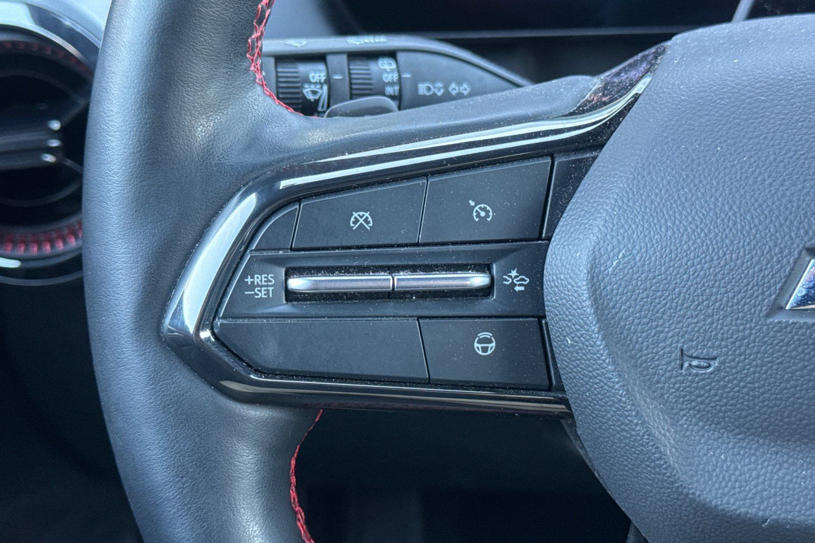 Used 2024 Chevrolet Equinox EV RS FWD image 34