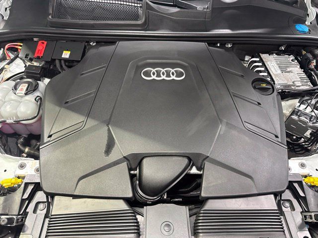 Used 2023 Audi Q7 3.0T Premium Plus w/ Premium Plus Package AWD/4WD image 10