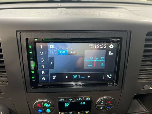 Used 2012 GMC Sierra 2500 SLE w/ SLE Preferred Package AWD/4WD image 14