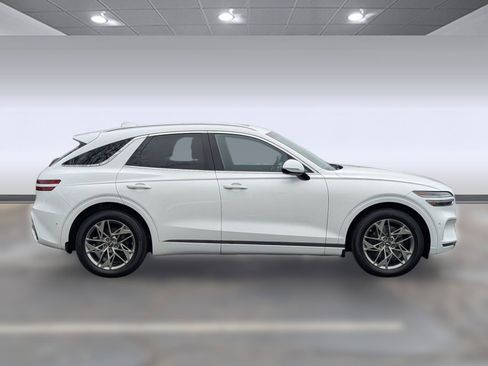 Used 2022 Genesis GV70 2.5T w/ Advanced Package image 8