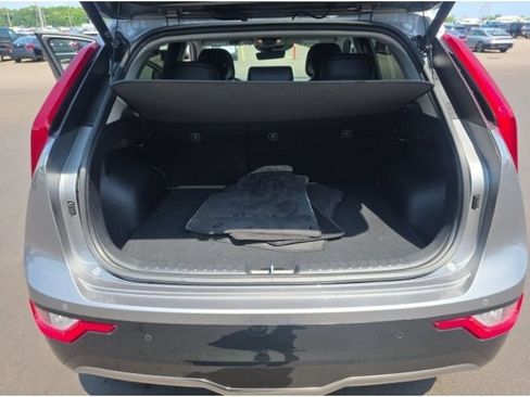 Used 2024 Kia Niro Wind w/ Wind Preserve Package FWD image 6