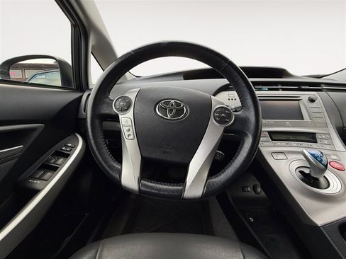 Used 2015 Toyota Prius Four FWD image 13