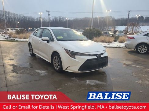 Used 2024 Toyota Corolla LE image 1