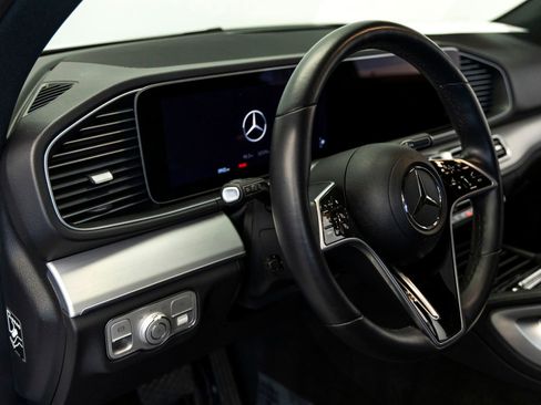 Used 2024 Mercedes-Benz GLE 350 4MATIC image 16