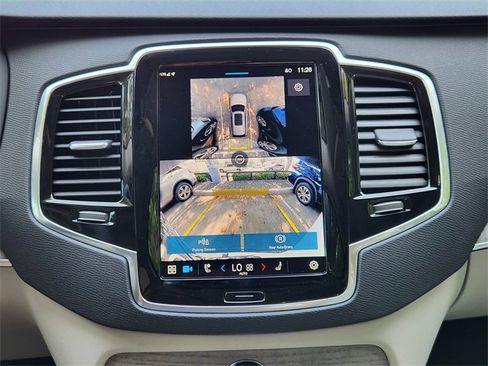 Certified 2025 Volvo XC90 T8 Plus w/ Protection Package Premier image 19