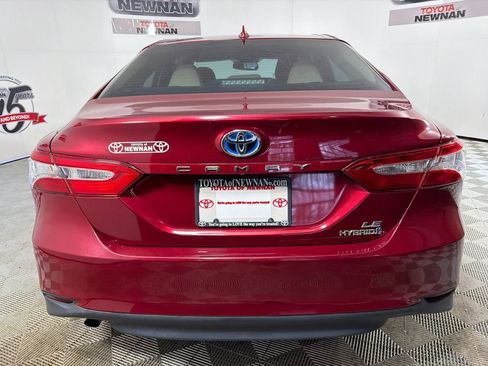 Used 2019 Toyota Camry LE w/ Sunroof Package image 5
