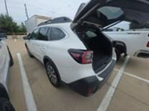 Used 2021 Subaru Outback Premium AWD/4WD image 7