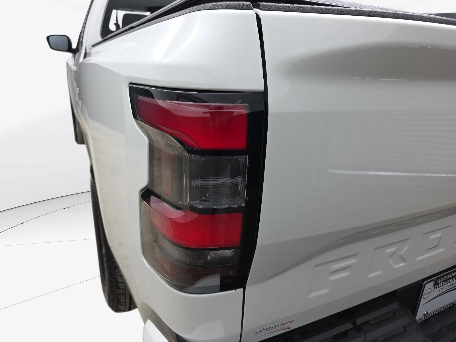 Used 2025 Nissan Frontier SV RWD image 32