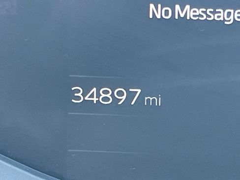 Used 2024 Toyota Prius XLE FWD image 35