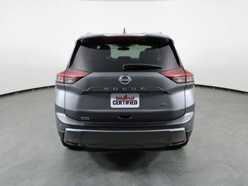 Certified 2026 Nissan Rogue SL FWD image 10