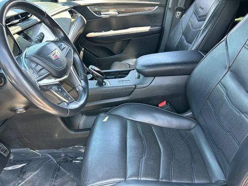 Used 2018 Cadillac XT5 Platinum w/ Driver Assist Package AWD/4WD image 25