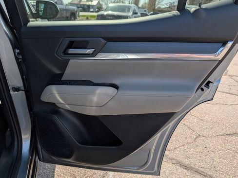 New 2026 GMC Terrain Elevation w/ Elevation Premium Package AWD/4WD image 25