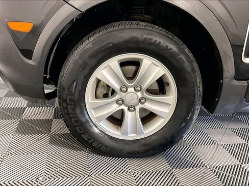 Used 2009 Saturn Vue XE image 11