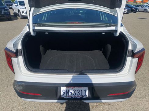 Used 2025 Kia K4 LXS image 32