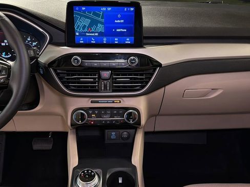 Used 2022 Ford Escape SEL image 17