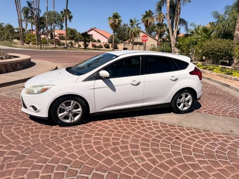 Used 2014 Ford Focus SE FWD image 15