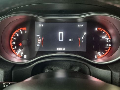 Used 2020 Dodge Durango SXT image 11