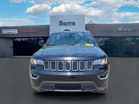 Used 2021 Jeep Grand Cherokee Laredo AWD/4WD image 2