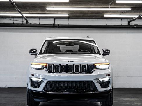 Used 2023 Jeep Grand Cherokee 4WD 4xe image 8