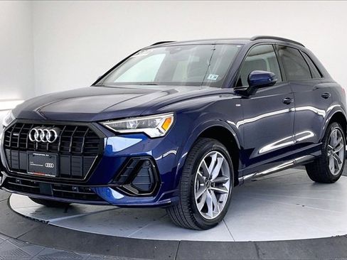 Certified 2025 Audi Q3 2.0T Premium w/ Convenience Package image 2