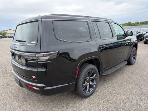 New 2026 Jeep Grand Wagoneer Limited AWD/4WD image 3