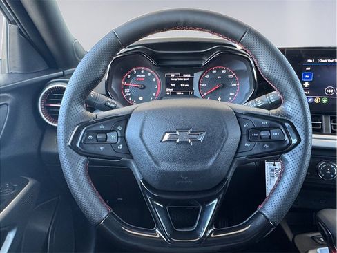 Used 2026 Chevrolet Trax RS w/ Sunroof Package FWD image 13