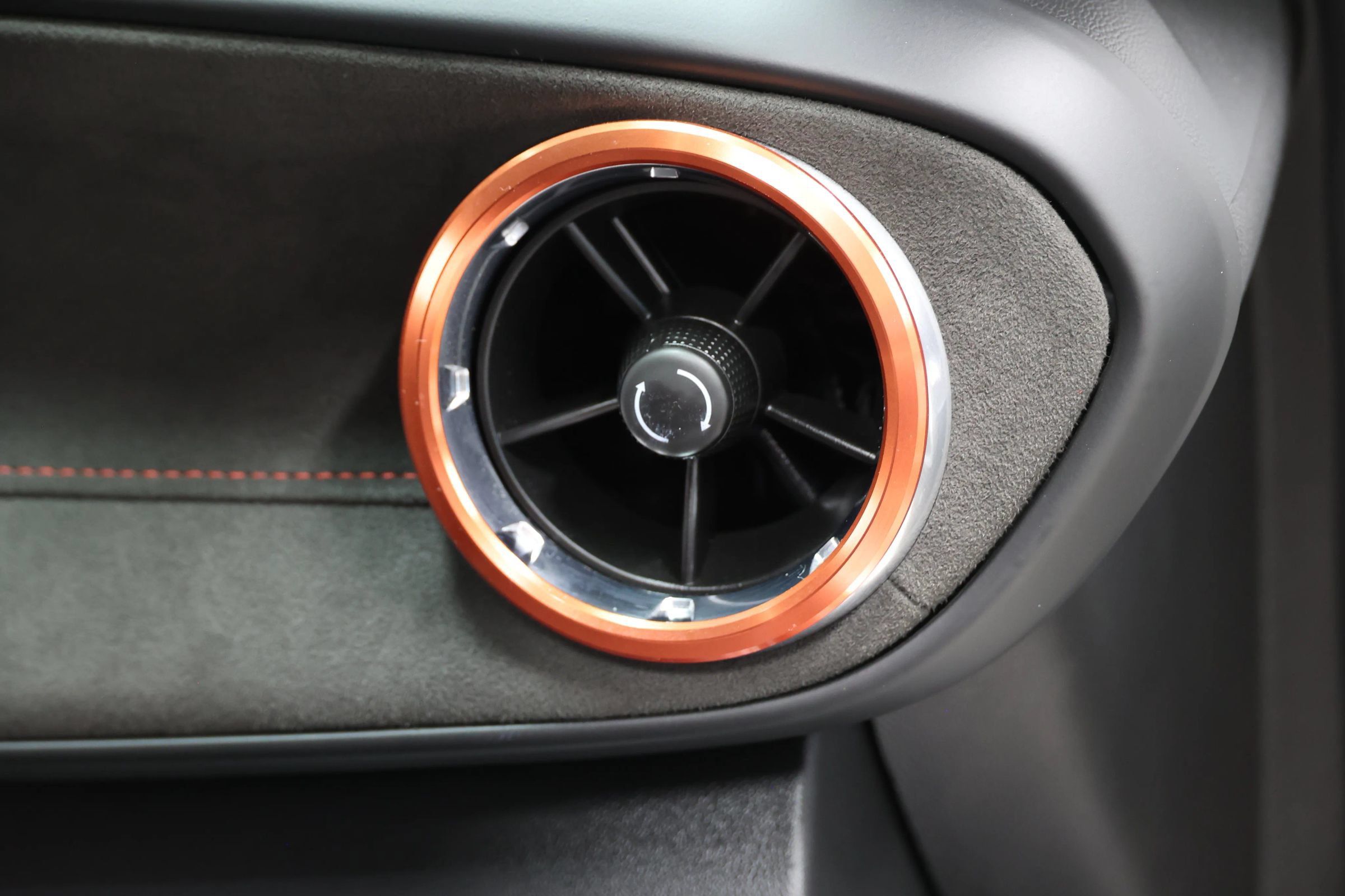 Used 2018 Chevrolet Camaro ZL1 RWD image 97