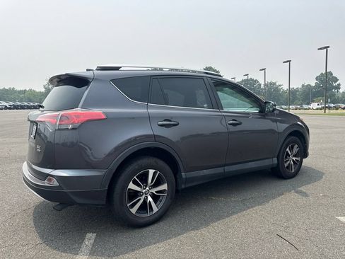 Used 2016 Toyota RAV4 XLE AWD/4WD image 2