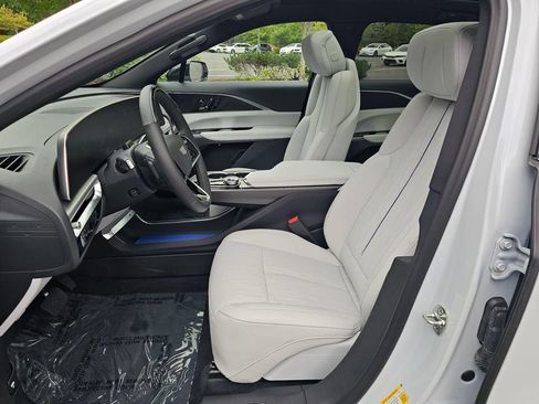 New 2026 Cadillac Lyriq Sport w/ LPO, Floor Liner Package AWD/4WD image 20