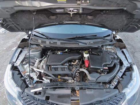 Used 2018 Nissan Rogue Sport SL w/ SL Premium Package image 10