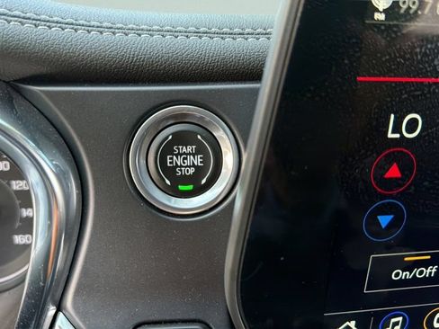 Used 2023 Chevrolet Blazer LT FWD image 23