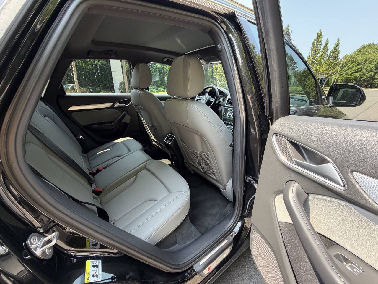 Used 2018 Audi Q3 2.0T Premium Plus w/ Premium Plus Package AWD/4WD image 13
